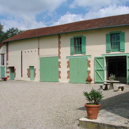 Les Malvaux Panzió Huriel Kültér fotó
