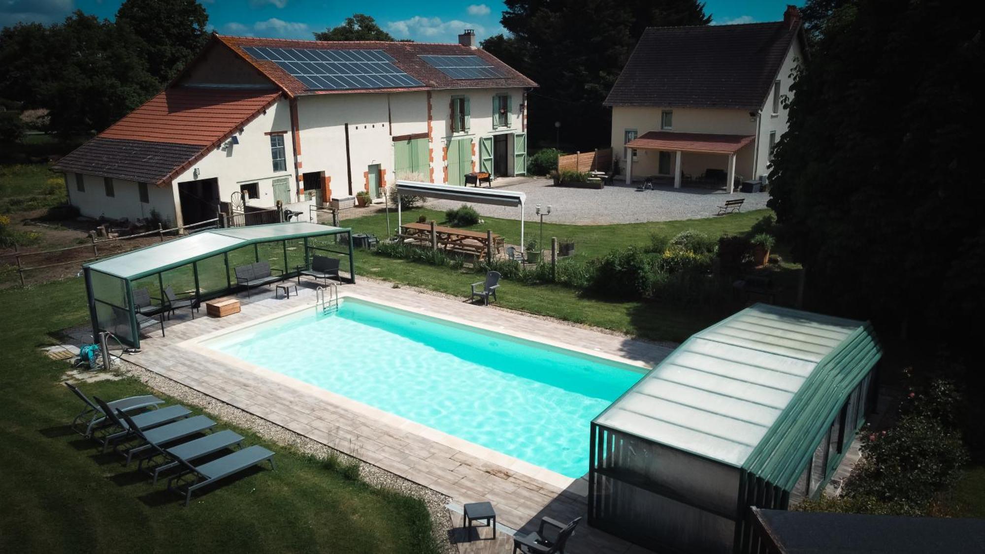 Les Malvaux Panzió Huriel Kültér fotó